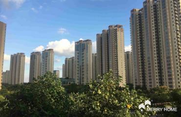 luxury 4br for family in Pudong Yanlord Town